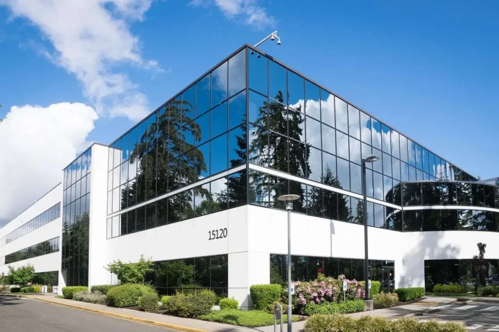 Commercial Real Estate Loans FL Starfund LLC commercial building Commercial Real Estate Loans FL Starfund LLC, commercial building